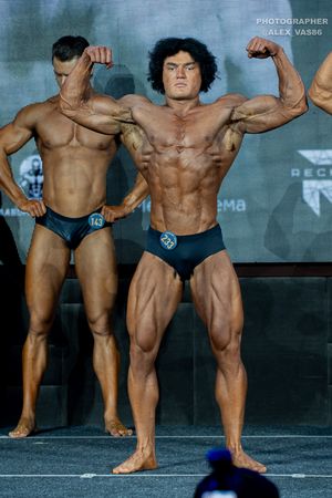 CLASSIC  PHYSIQUE юниоры